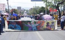 Ya vacunados, maestros de la Sección 22 del SNTE regresan a protestar a calles de Oaxaca
