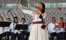 La soprano mixe María Reyna engalana octava de la Guelaguetza, con un mensaje de fuerza para Oaxaca