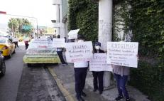 Protestan trabajadores de Salud en la ciudad de Oaxaca; denuncian situación crítica de clínica y hospitales 