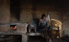 Tlayudas, armas contra la pobreza: Mujeres zapotecas de Oaxaca transforman su oficio con estufas ahorradoras