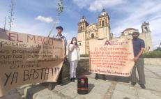 Empleados del Museo de Arte Contemporáneo de Oaxaca marchan para exigir pago de más de un año de salarios