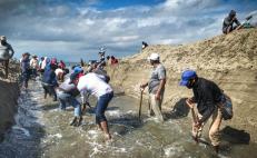 Pueblos del Mar, en el Istmo de Oaxaca, piden ayuda para drenar laguna que inunda sus hogares