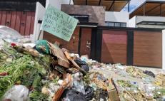 Por arrojar basura frente a su casa, edil de Oaxaca compara a trabajadores de limpia con ‘grupos delincuenciales’