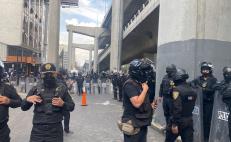 Repliega policía de CDMX a desplazados triquis que protestaban pacíficamente frente a CNDH