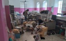 Roban oficina de correos en el puerto de Salina Cruz, Oaxaca; arrancaron barrotes para entrar