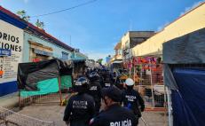 Con gases, policía de la ciudad de Oaxaca desaloja a ambulantes; “sin incidentes”, reportan