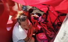 Pese a ‘campaña de xenofobia’, caravana avanza en Oaxaca; migrantes cargan con vida y patrimonio