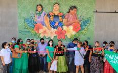 Crea colectivo de mujeres el primer mural informativo sobre el derecho de abortar en Oaxaca