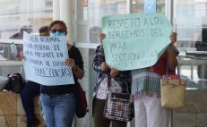 Personal de la Sección 22 bloquea salidas de autobuses ADO en Oaxaca; protesta por regalos de fin de año 