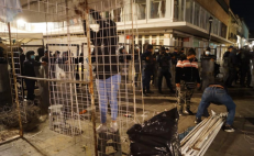 Con operativo de 200 policías, desalojan a comerciantes ambulantes de calles aledañas al zócalo de Oaxaca 
