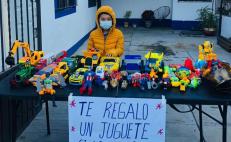 Preocupado por los niños sin regalos este Día de Reyes, pequeño de Oaxaca dona sus juguetes