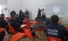 Dan clases de inglés a policías municipales de Oaxaca de Juárez