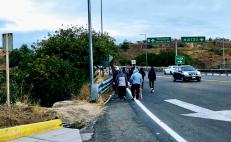 Desalojan a 70 manifestantes que buscaban tomar y cobrar cuotas en caseta de Huitzo, Oaxaca 