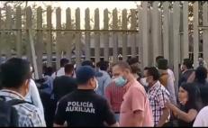 Pobladores de Peras retienen a empleados del Congreso de Oaxaca; llevan a edil para ratificar renuncia