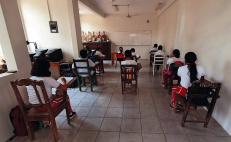 Con déficit de maestros y mobiliario, miles de alumnos alistan retorno a las aulas en Oaxaca