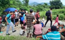 Entregan colchonetas y dulces a menores migrantes que esperan permisos de tránsito en Oaxaca