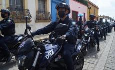 Entregan 17 patrullas y 10 motos a policía municipal de Oaxaca; habrá gasolina para recorridos, promete edil
