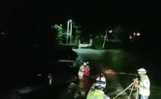 Rescatan en Oaxaca a segunda persona que intentó cruzar un río de Juchitán y quedó atrapado