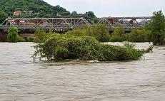 Alertan en Oaxaca a 6 municipios del Istmo ante aumento del río Tehuantepec por desfogue de presa
