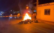 Pobladores protestan contra edil de Telixtlahuaca con bloqueo; la acusan de actos de corrupción