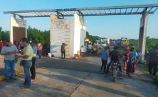 Para exigir construcción de aula, bloquean acceso a San Dioniso del Mar, comunidad ikoots del Istmo de Oaxaca