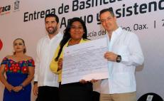 Entrega Murat 53 mil basificaciones a trabajadores de la Educación, “hecho histórico en Oaxaca”, dice