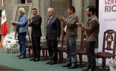 AMLO celebra que transición de gubernatura en Oaxaca se lleve en armonía entre Murat y Jara