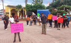 “¡Fuera ratas!”, exhiben a presunto ladrón por calles de Putla, en la Sierra Sur de Oaxaca