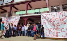 Pobladores liberan palacio municipal de Pluma Hidalgo y van a diálogo con el gobierno de Oaxaca