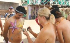 Caminatas, conciertos, show drag y más: conoce el programa del Festival Nudista de Zipolite 2023