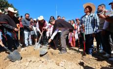 Arranca programa de pavimentación en agencias de Oaxaca con inversión de mil mdp