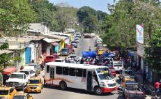 Con bloqueo, transportistas de Codeci en Tuxtepec denuncian extorsión de la Policía Vial de Oaxaca