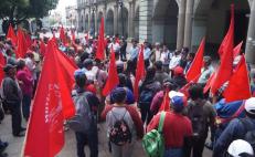 Acusan antorchistas discriminación del gobierno de Oaxaca: para diálogo, les piden retirarse del zócalo