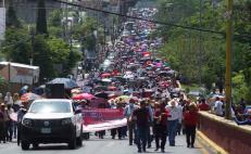 Oaxaca amanece “brava”, con marcha masiva de la Sección 22 y bloqueos ciudadanos en varios puntos 