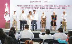 Entregan en Oaxaca mil 639 plazas a egresados de 11 normales, como parte del proceso de admisión 2023-2024