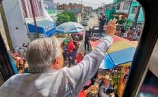 "La gente de los pueblos está eufórica": Saludan a AMLO y celebran paso del Tren Transístmico por Oaxaca