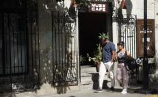Muss Café acusa amenazas tras polémica de menús en inglés en Oaxaca; niega que regalará pan a modo de disculpa