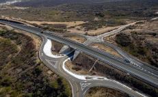 Transportistas bloquean carretera Oaxaca-Puerto Escondido; protestan contra Grupo ADO