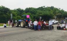 Suspenden vuelos en el aeropuerto de Huatulco, Oaxaca, por protestas de campesinos 