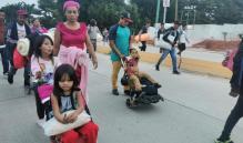 Parte caravana de Veracruz a CDMX; migrantes rescatan a compañero detenido por INM