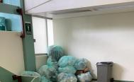 Abandonan residuos m&eacute;dicos en escalera de hospital en Huautla que atiende pacientes Covid