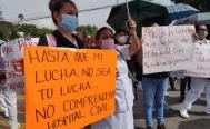 Trabajadores de la Salud de Oaxaca exigen intervenci&oacute;n de AMLO ante despidos de personal en hospitales