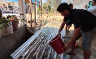 Sin agua potable por destrucci&oacute;n de sus 4 pozos, Zipolite resiste estragos de Agatha en Oaxaca
