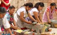 Cocineras tradicionales llevan los sabores de los Valles Centrales al Centro Gastron&oacute;mico de Oaxaca