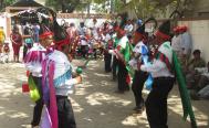 Cientos asisten a fiestas de La Calendaria en Ixhuat&aacute;n y San Mateo del Mar, pueblos de pescadores en Oaxaca