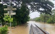 Se inunda en Mogo&ntilde;&eacute; un kil&oacute;metro de v&iacute;a del Tren Trans&iacute;stmico tras fuertes lluvias en Oaxaca