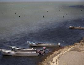 Naufragan tres pescadores de Oaxaca en el Golfo de Tehuantepec; recuperan 2 cuerpos
