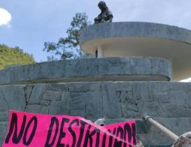 Vecinos de la ciudad de Oaxaca protestan por obras en Monumento a la Madre; no les informaron