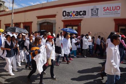 marchan_sindicato_de_salud4.jpg